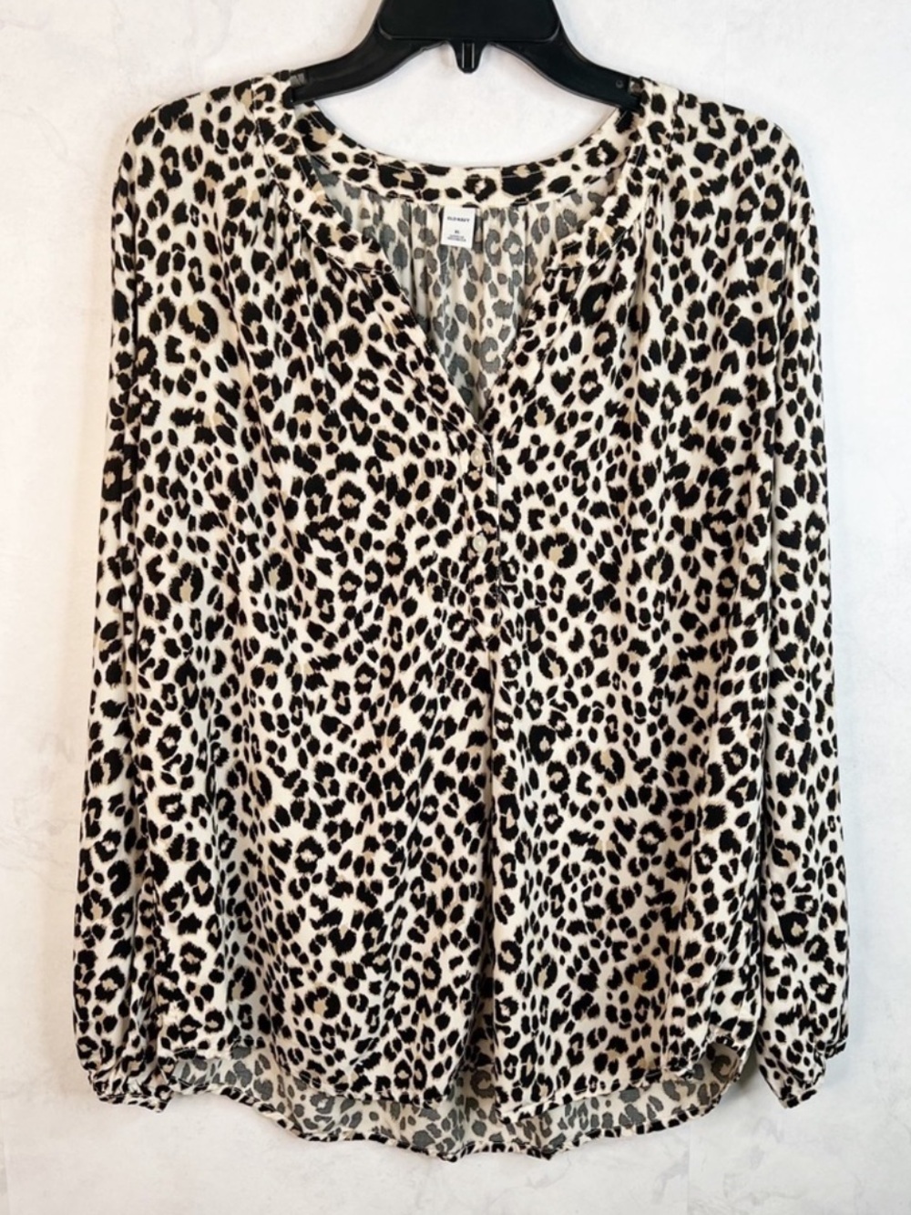 Old Navy Classic Allover Animal Print V-Neck Long Sleeve Top - Black & Cream
